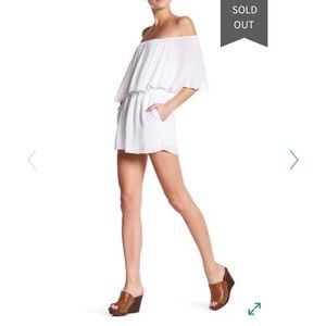 Alice Olivia Alivia off the shoulder Romper sz 10